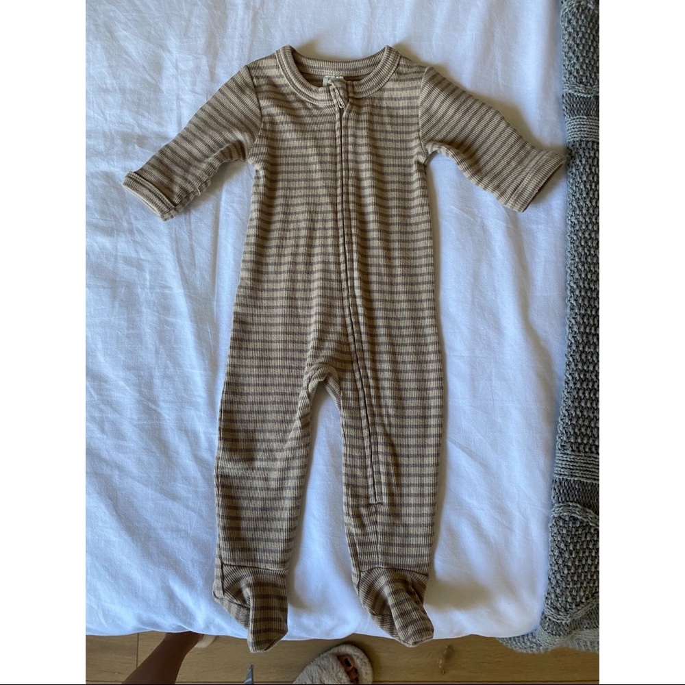 Brand new Kate quinn sleeper size newborn